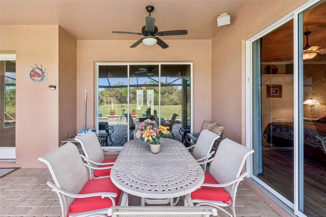 566 Planters Manor Way, Bradenton, FL 34212 Photo