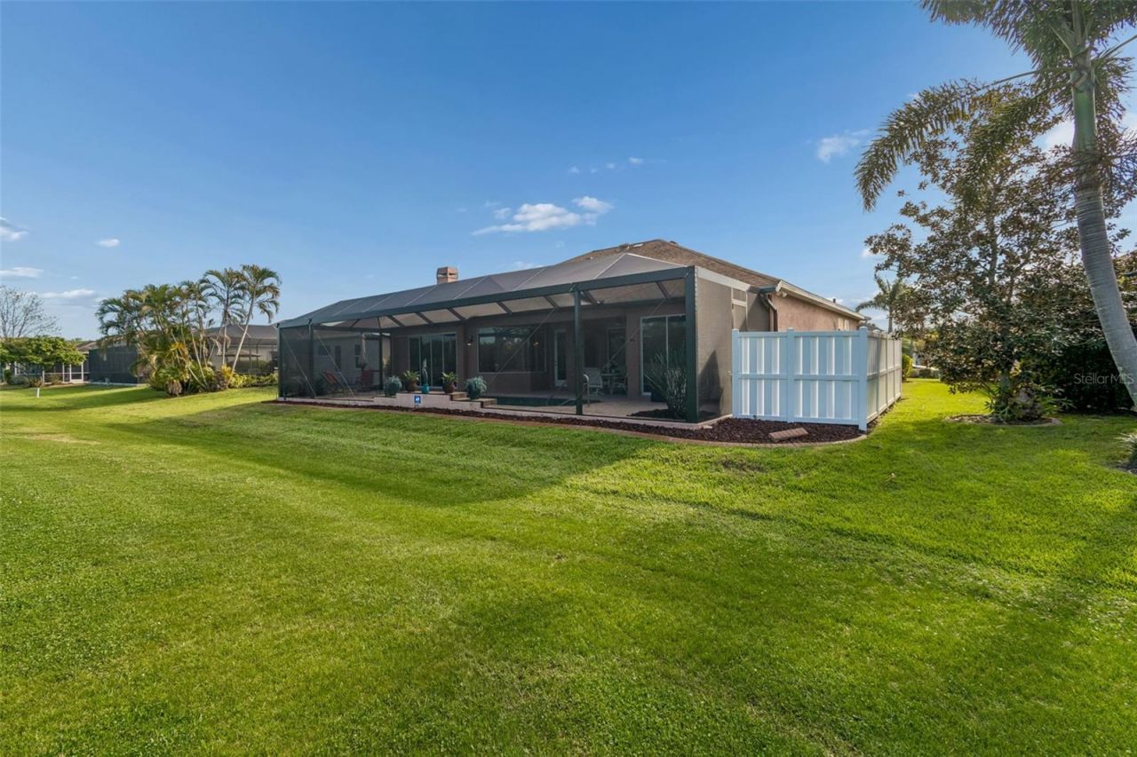 566 Planters Manor Way, Bradenton, FL 34212 Photo