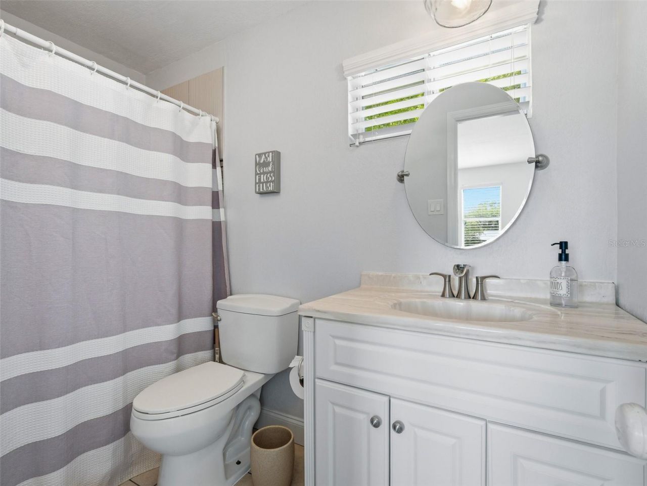 428 N Riverside Drive, Edgewater, FL 32132 Photo