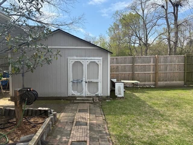 838 N Aylesbury Road Photo 10