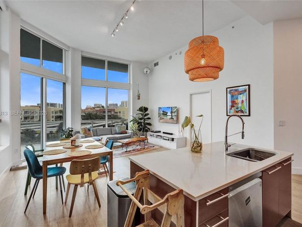 1900 N Bayshore Dr, Unit 816, Miami, FL 33132