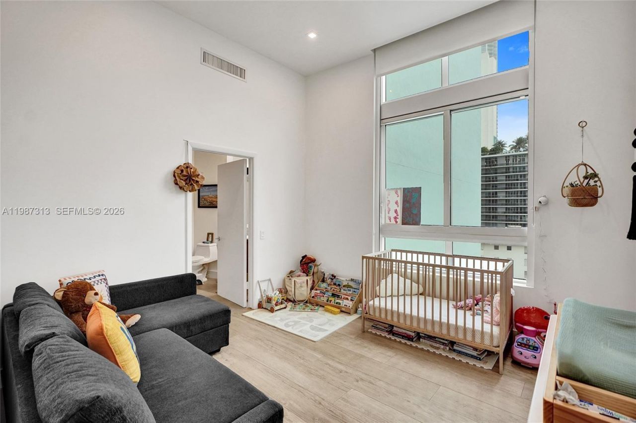 1900 N Bayshore Dr, Unit 816, Miami, FL 33132 Photo