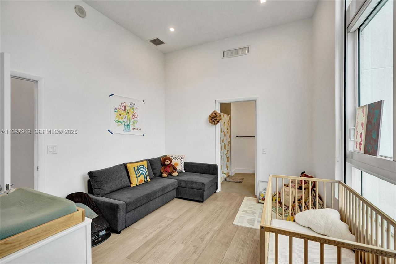 1900 N Bayshore Dr, Unit 816, Miami, FL 33132 Photo