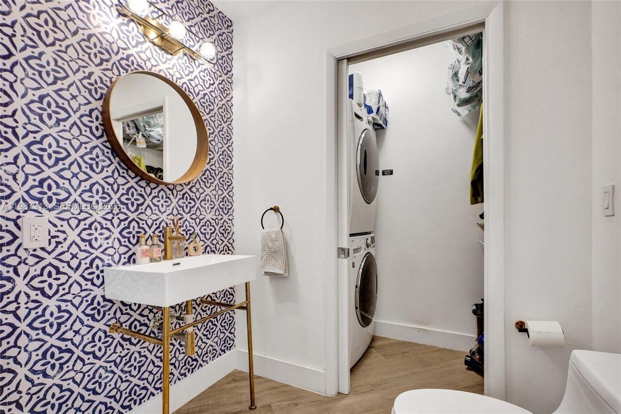 1900 N Bayshore Dr, Unit 816, Miami, FL 33132 Photo