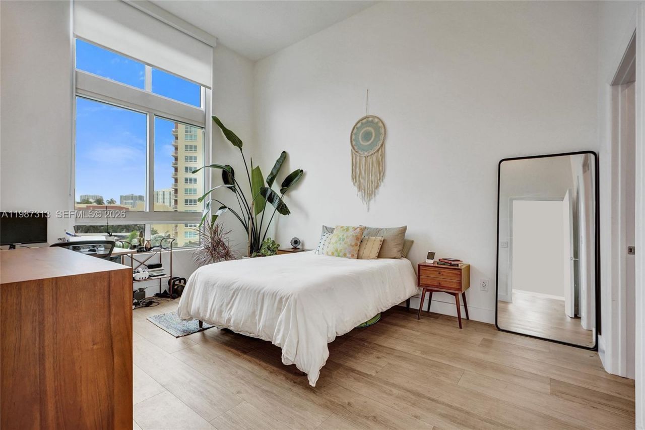 1900 N Bayshore Dr, Unit 816, Miami, FL 33132 Photo