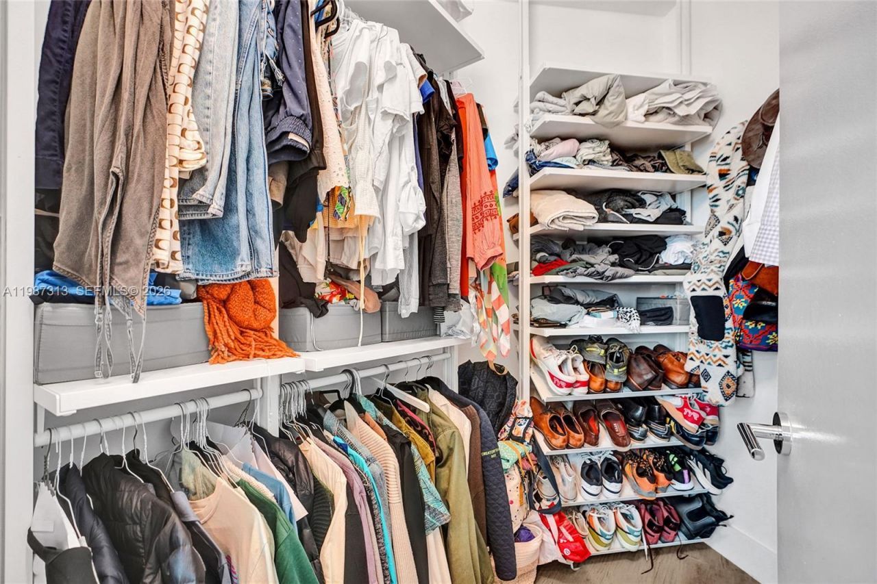 1900 N Bayshore Dr, Unit 816, Miami, FL 33132 Photo