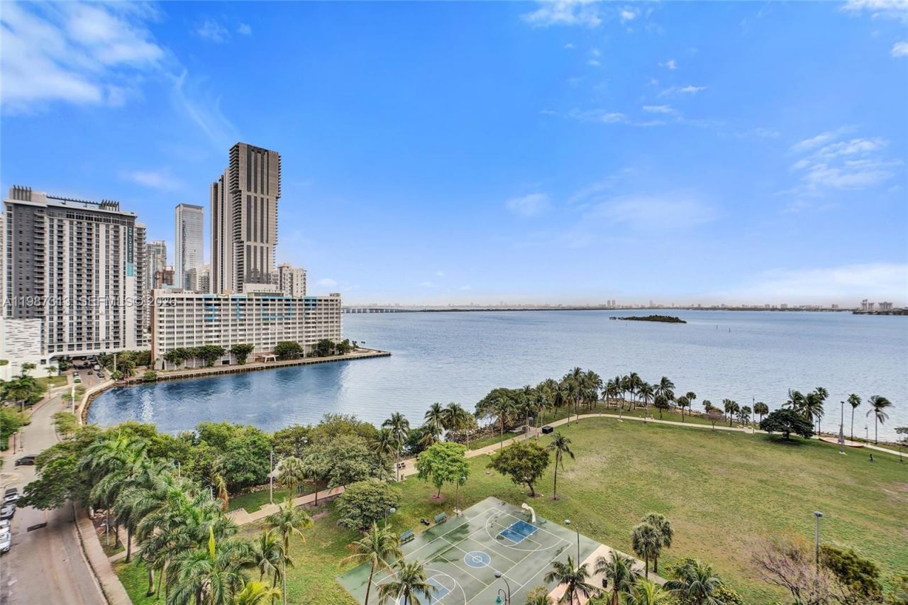 1900 N Bayshore Dr, Unit 816, Miami, FL 33132 Photo