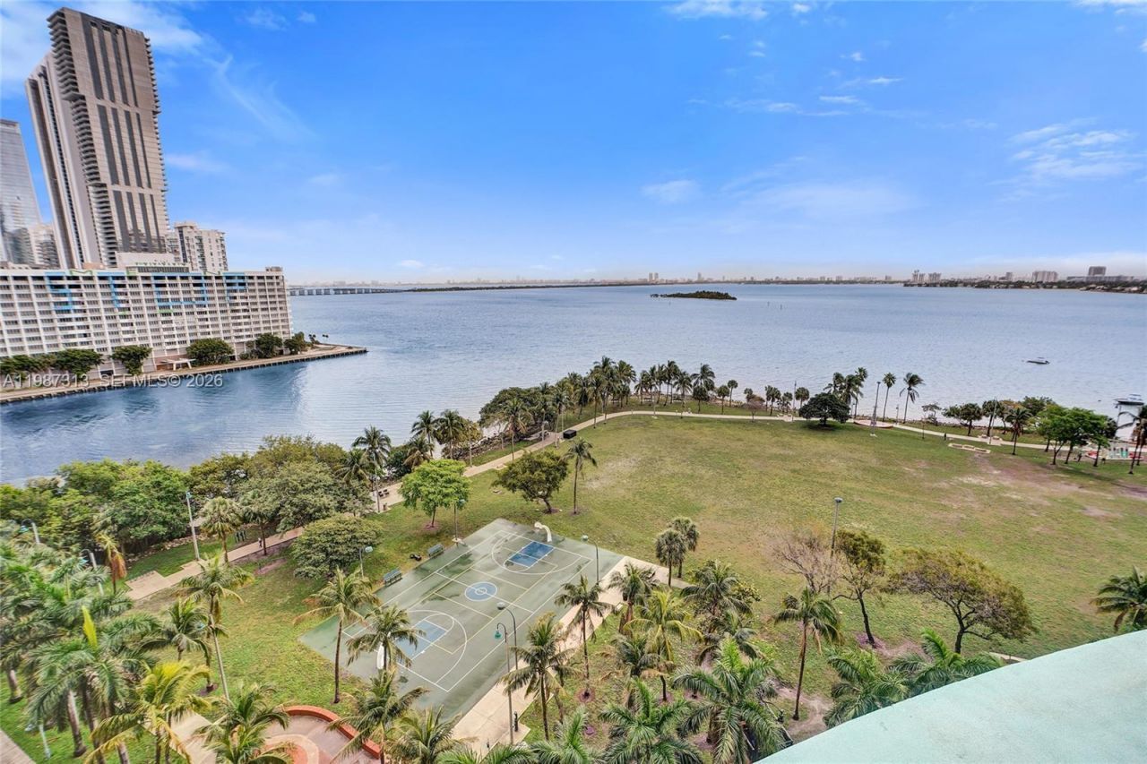 1900 N Bayshore Dr, Unit 816, Miami, FL 33132 Photo