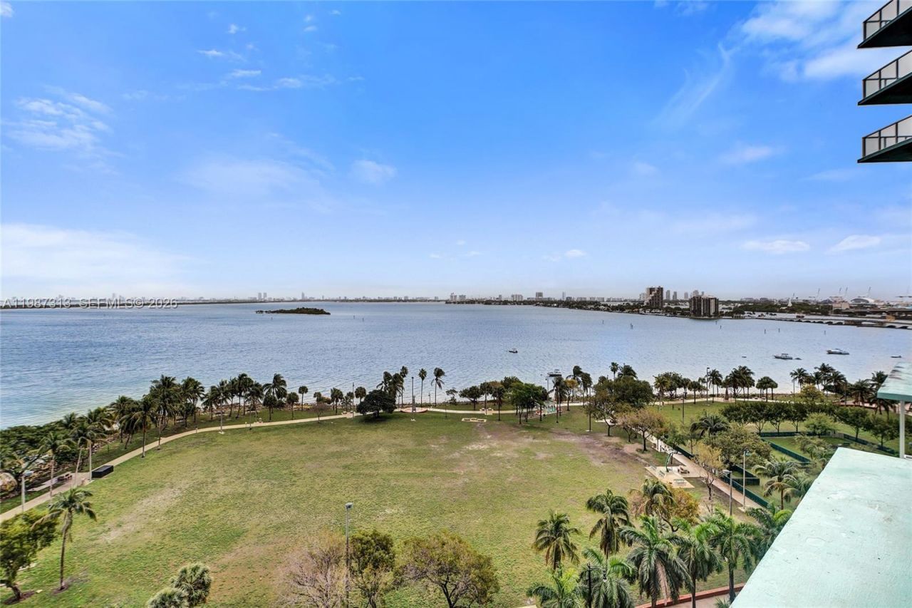 1900 N Bayshore Dr, Unit 816, Miami, FL 33132 Photo