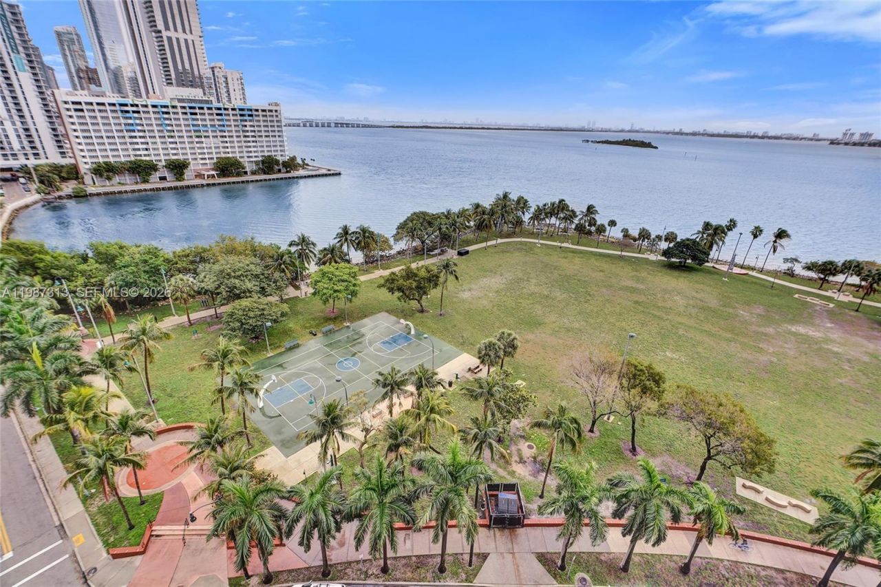 1900 N Bayshore Dr, Unit 816, Miami, FL 33132 Photo