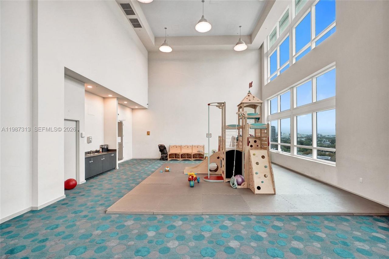 1900 N Bayshore Dr, Unit 816, Miami, FL 33132 Photo