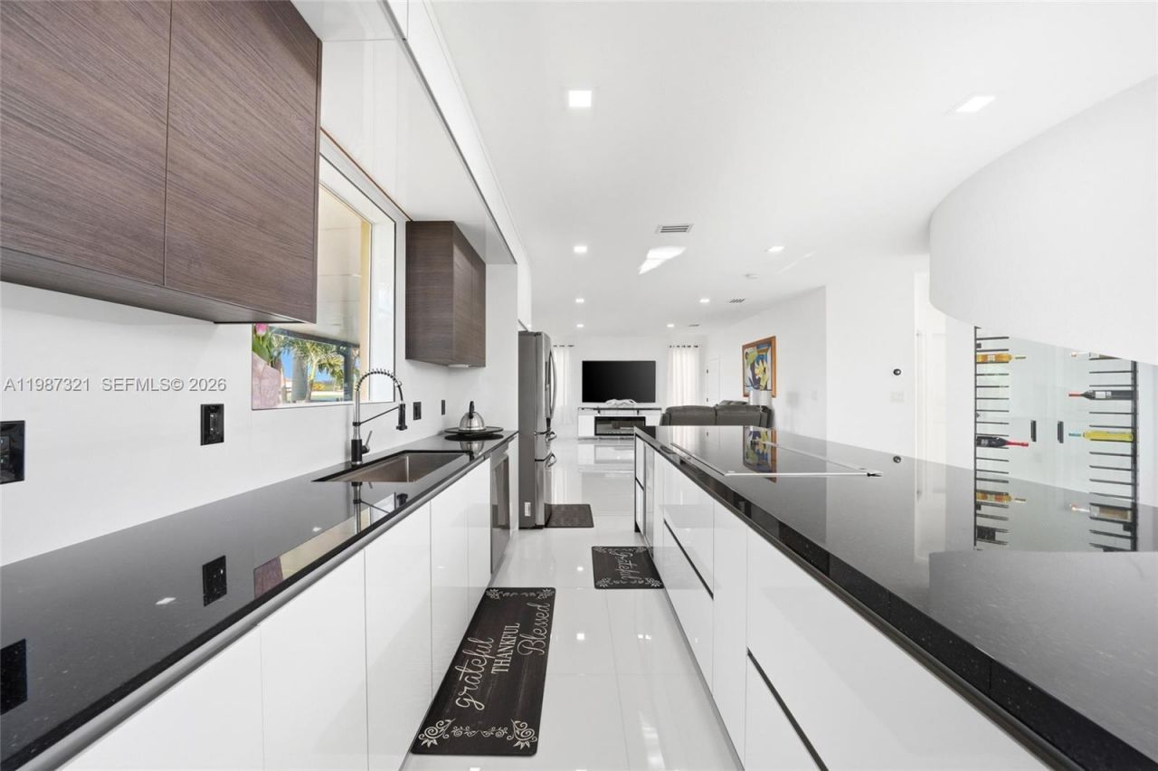 3955 NE 15th St , Homestead, FL 33033 Photo