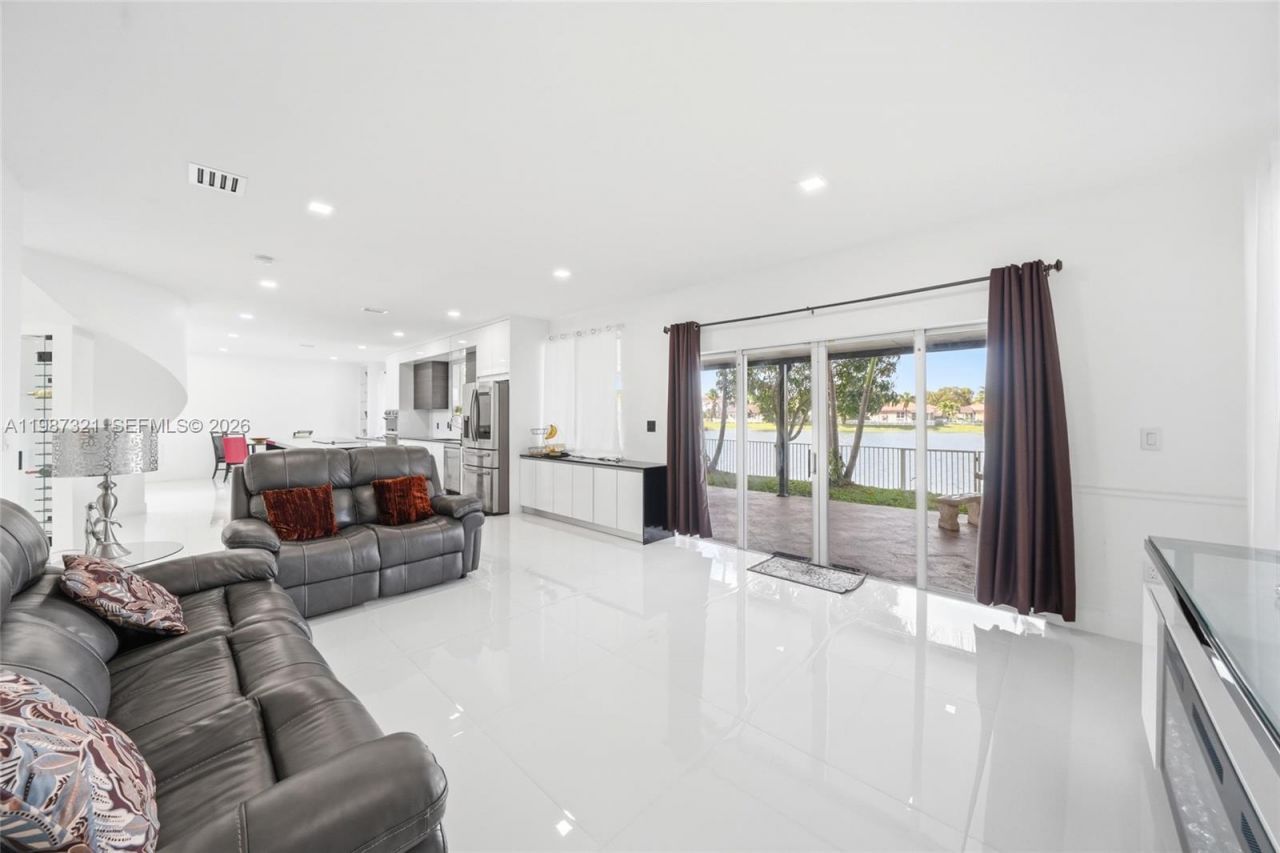 3955 NE 15th St , Homestead, FL 33033 Photo