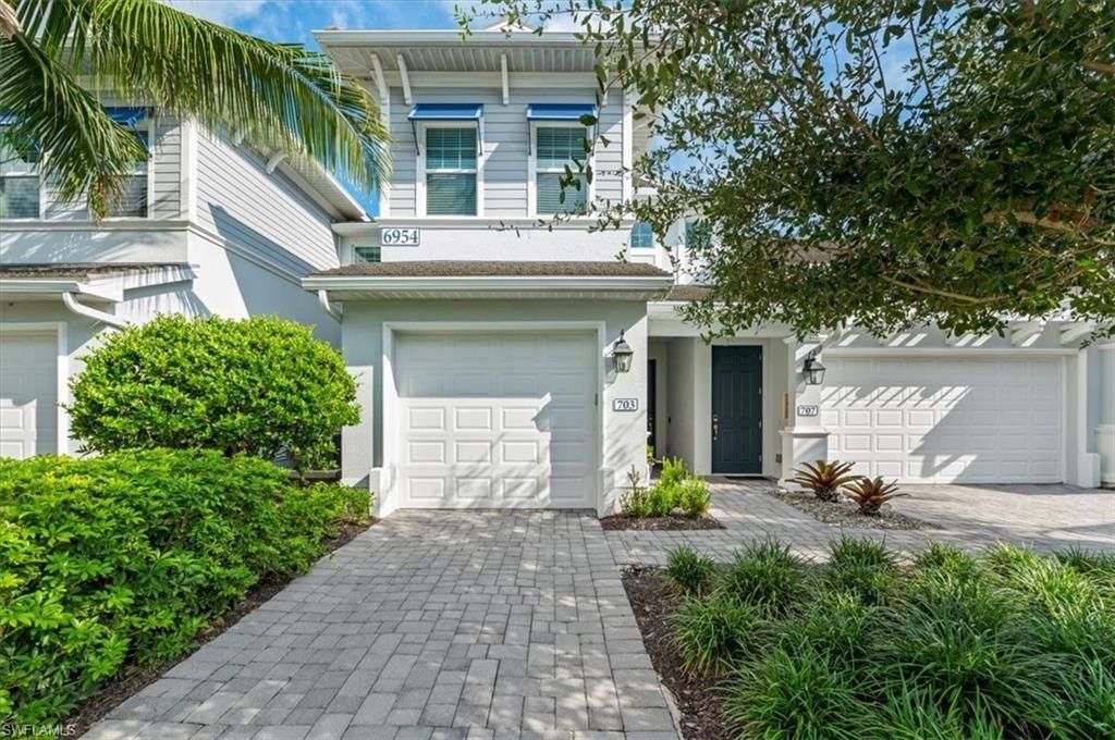6954 Avalon Cir, Unit 703, Naples, FL 34112 Photo
