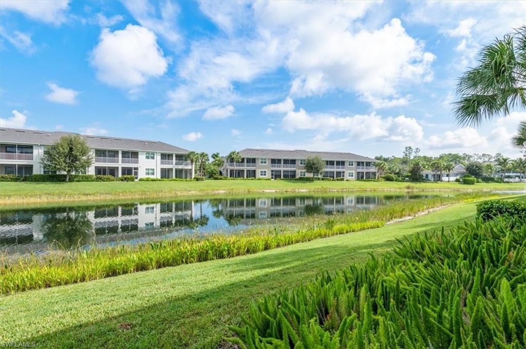 6954 Avalon Cir, Unit 703, Naples, FL 34112 Photo