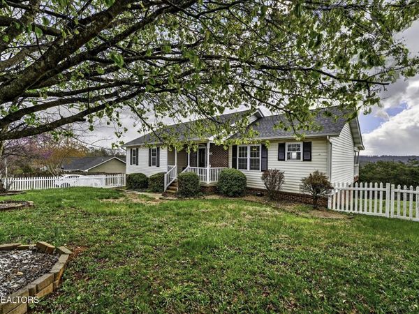 477 Klondike Circle, Kodak, TN 37764
