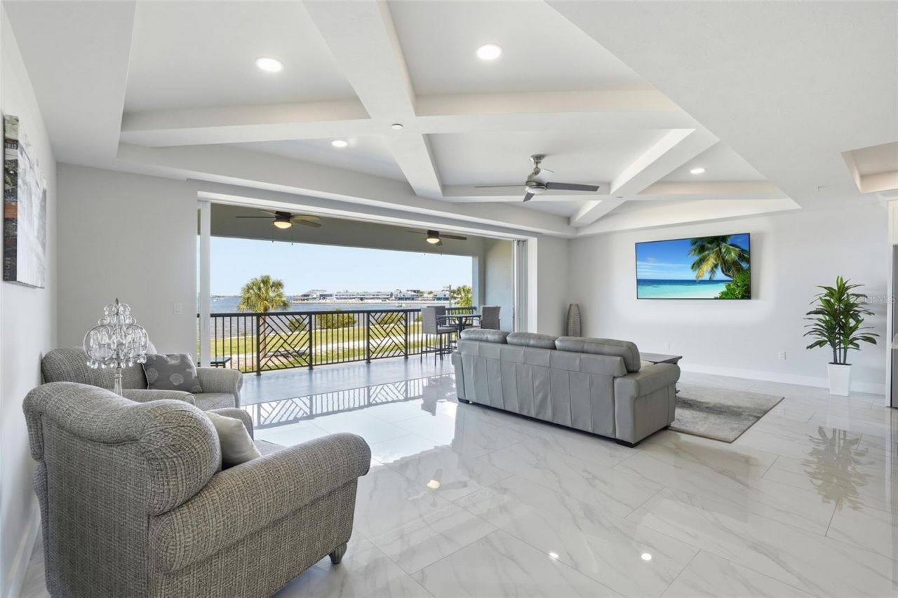 1425 Park Beach Circle, Unit 124, Punta Gorda, FL 33950 Photo