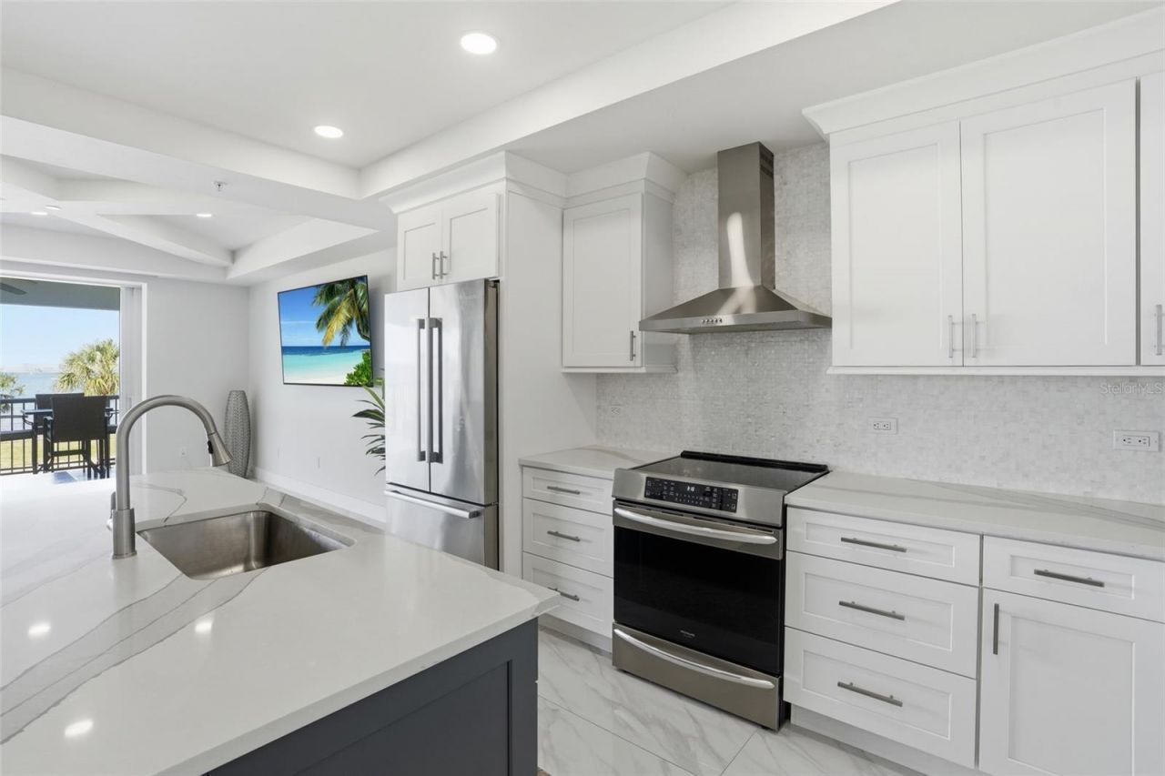 1425 Park Beach Circle, Unit 124, Punta Gorda, FL 33950 Photo