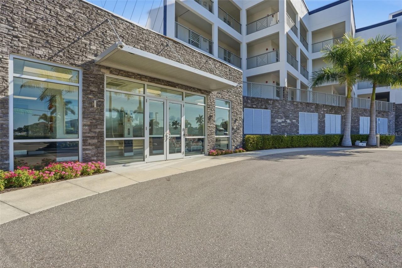 1425 Park Beach Circle, Unit 124, Punta Gorda, FL 33950 Photo