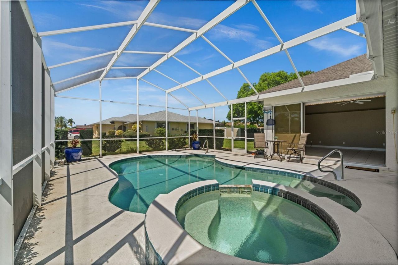 410 SE 20th Court, Cape Coral, FL 33990 Photo