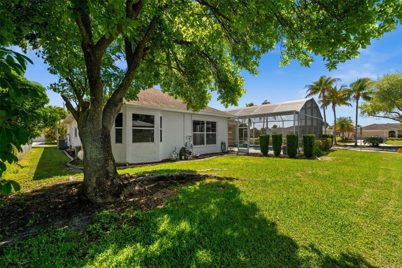 410 SE 20th Court, Cape Coral, FL 33990 Photo