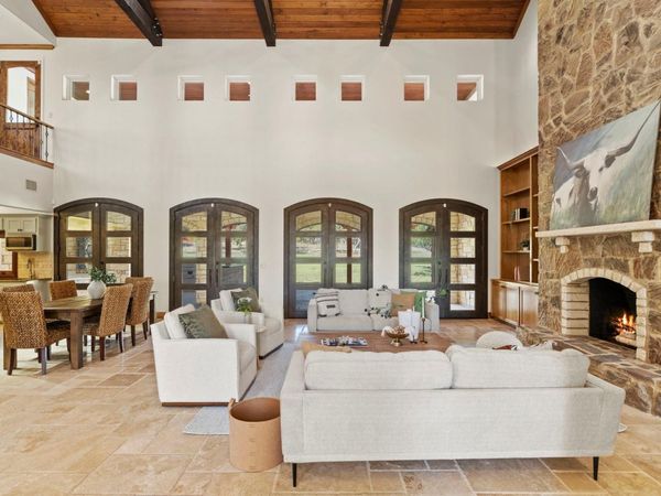 2180 La Ventana PKWY, Driftwood, TX 78619