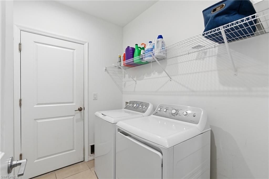 2714 SW 3rd Ln, Cape Coral, FL 33991 Photo