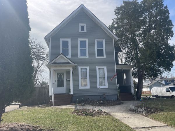 133 Oak Street, Elgin, IL 60123