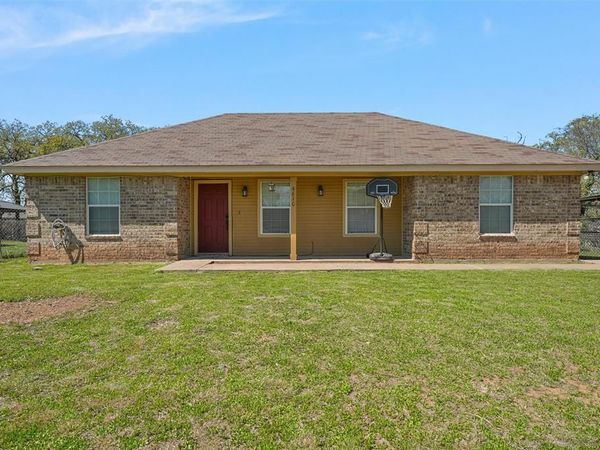 4610 Circle C Drive, Bellmead, TX 76705