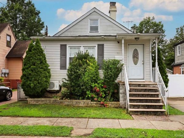 32 Cumberland Place , Valley Stream, NY 11580