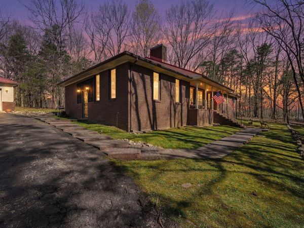 2501 Huntsville Hwy , Fayetteville, TN 37334