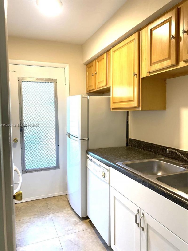 1431 S 14th Ave , Unit 114, Hollywood, FL 33020 Photo