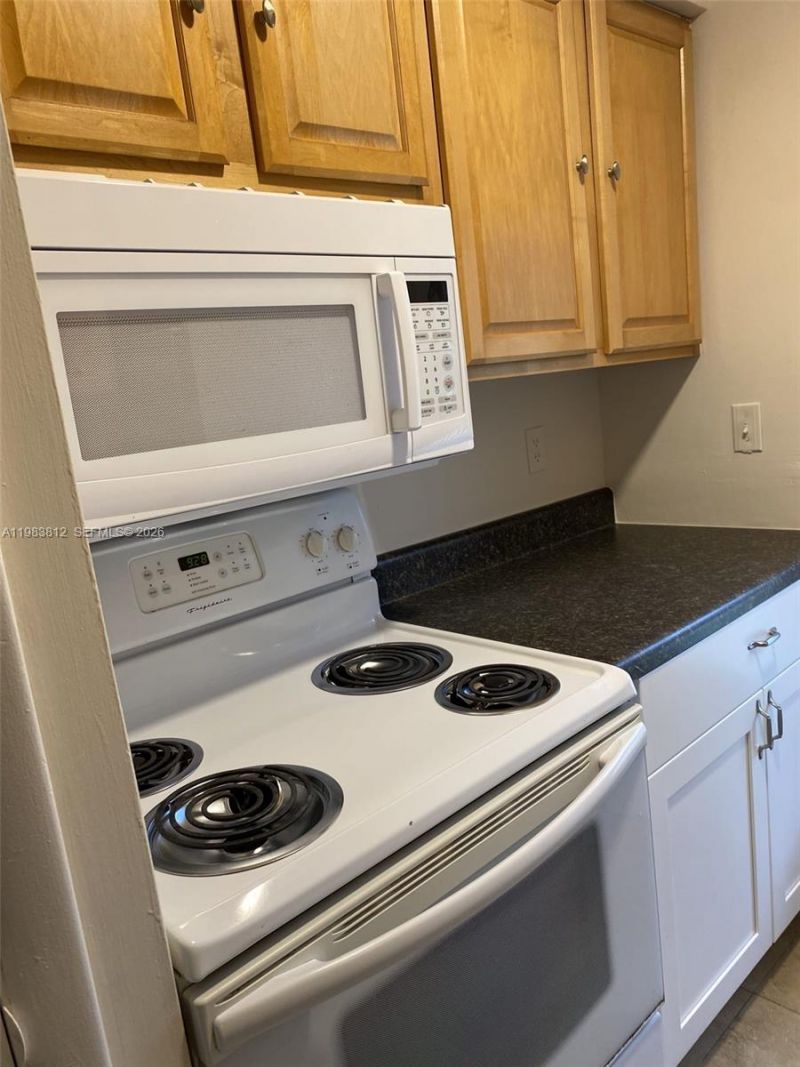 1431 S 14th Ave , Unit 114, Hollywood, FL 33020 Photo