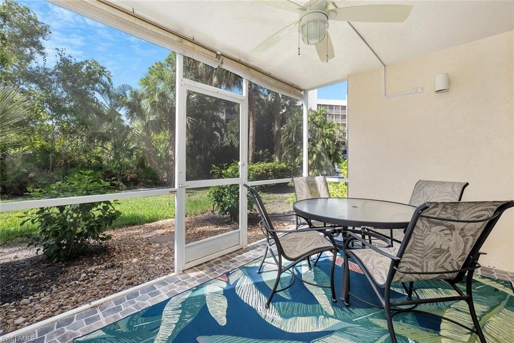 15161 Cedarwood Ln, Unit 1105, Naples, FL 34110 Photo
