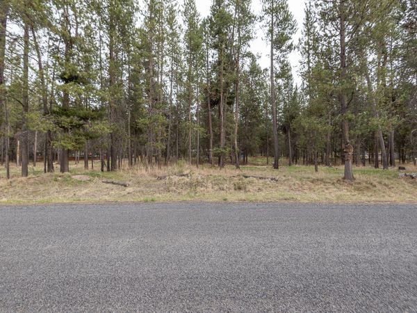 55534 Big River Drive, Bend, OR 97707