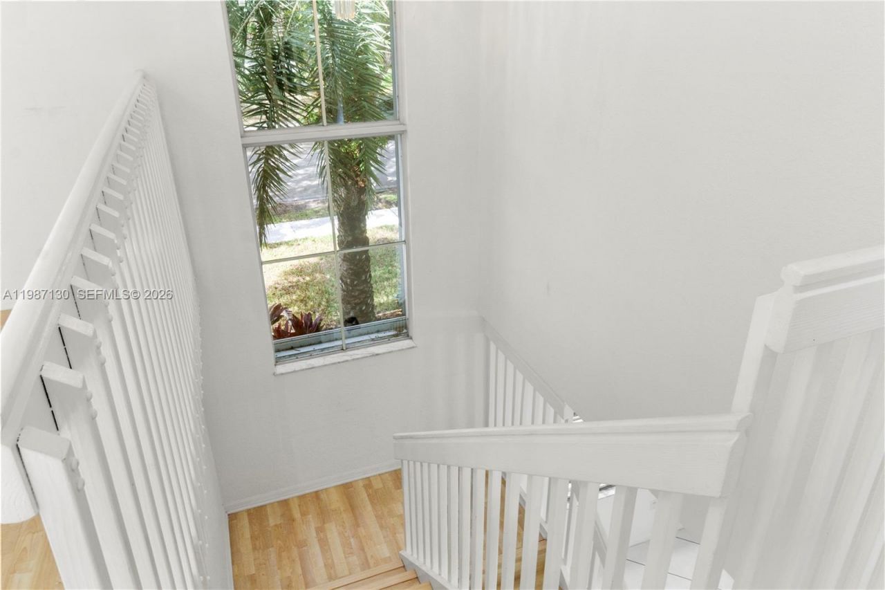 2327 NW 187th Ave , Pembroke Pines, FL 33029 Photo