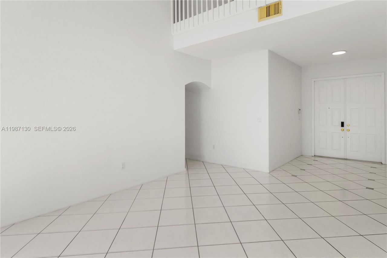 2327 NW 187th Ave , Pembroke Pines, FL 33029 Photo