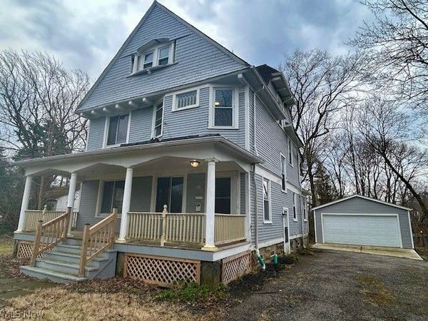 18112 Chagrin Boulevard, Shaker Heights, OH 44122