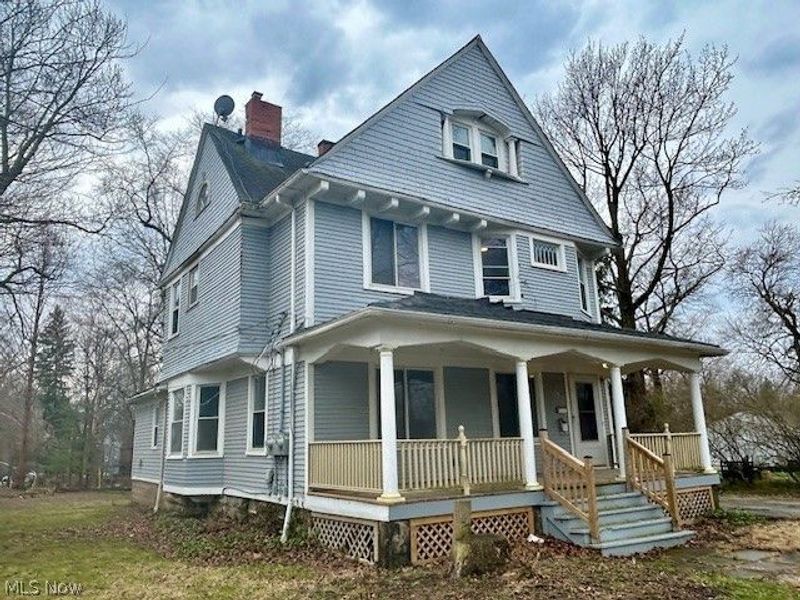 18112 Chagrin Boulevard , Shaker Heights, OH 44122 Photo 2