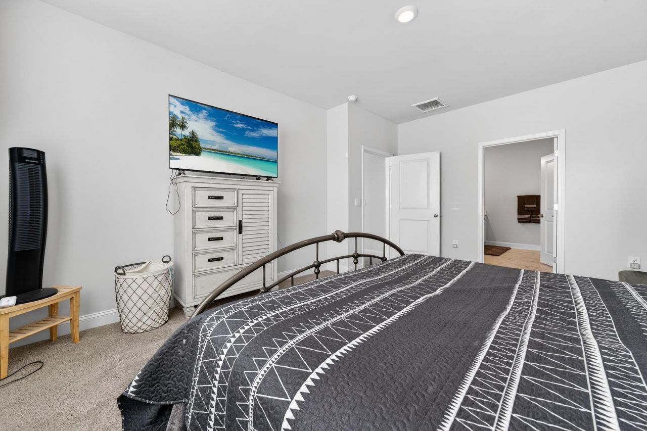 360 Cattle Drive Circle  Photo 8