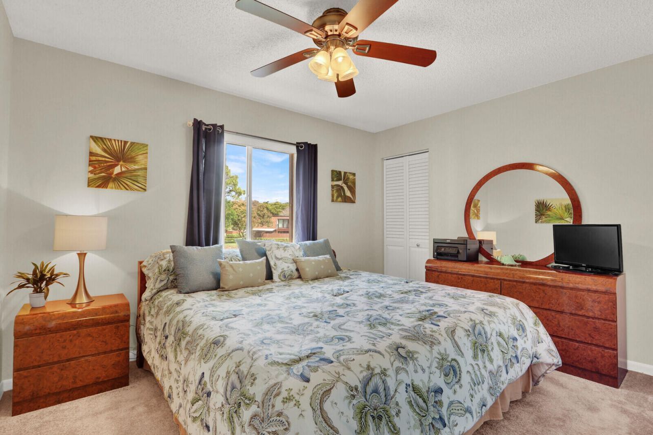 323 Knotty Pine Circle, Unit A2, Greenacres, FL 33463 Photo