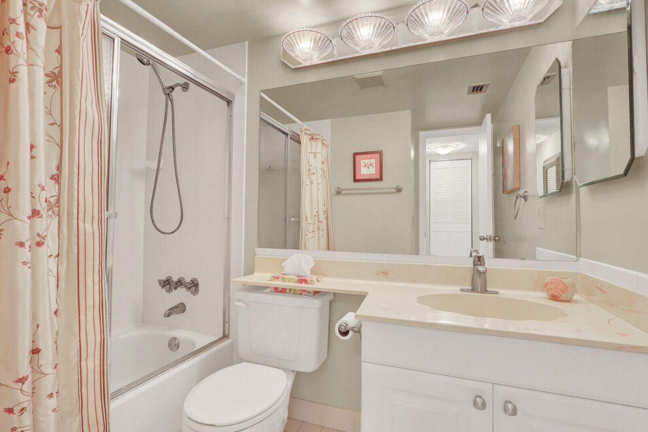 323 Knotty Pine Circle, Unit A2, Greenacres, FL 33463 Photo