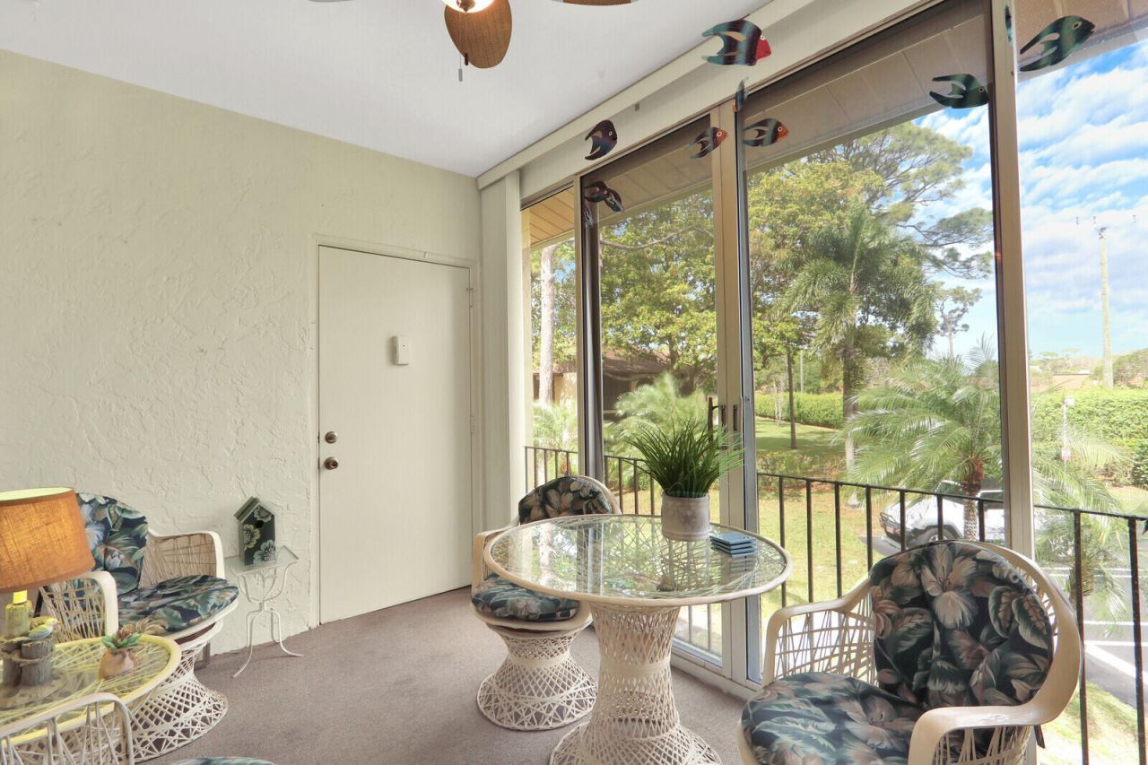323 Knotty Pine Circle, Unit A2, Greenacres, FL 33463 Photo