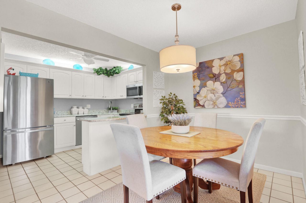 323 Knotty Pine Circle, Unit A2, Greenacres, FL 33463 Photo
