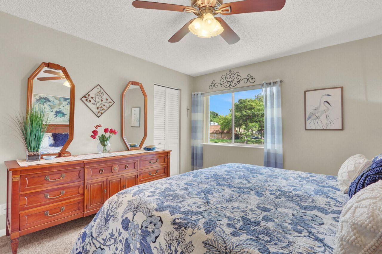 323 Knotty Pine Circle, Unit A2, Greenacres, FL 33463 Photo