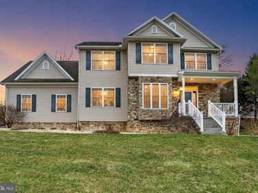 5 MADISON CIRCLE, CARLISLE, PA 17015