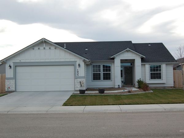 1935 SW Sharpshinned Ave., Mountain Home, ID 83674