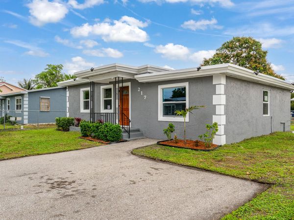 217 NW 14th Street, Belle Glade, FL 33430