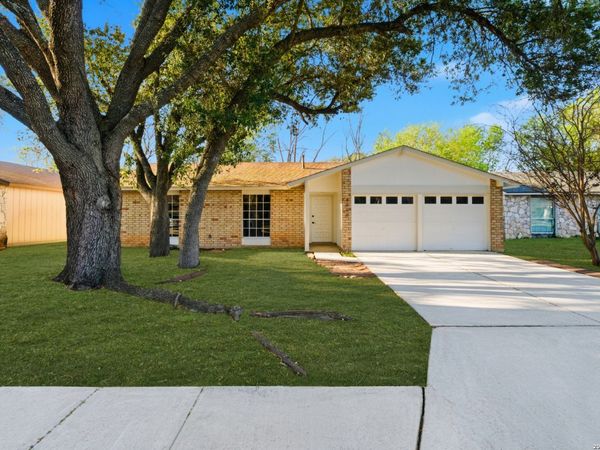 9446 Cliff Way, San Antonio, TX 78250