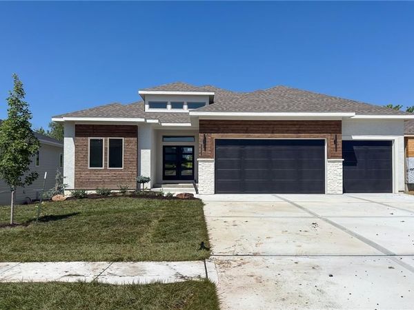 9938 Brockway Street, Lenexa, KS 66220